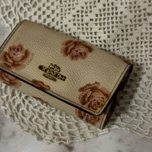 Coach Key Holder - Picture 3 of 12